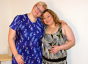 Two chubby mature lesbians go within reach evenly